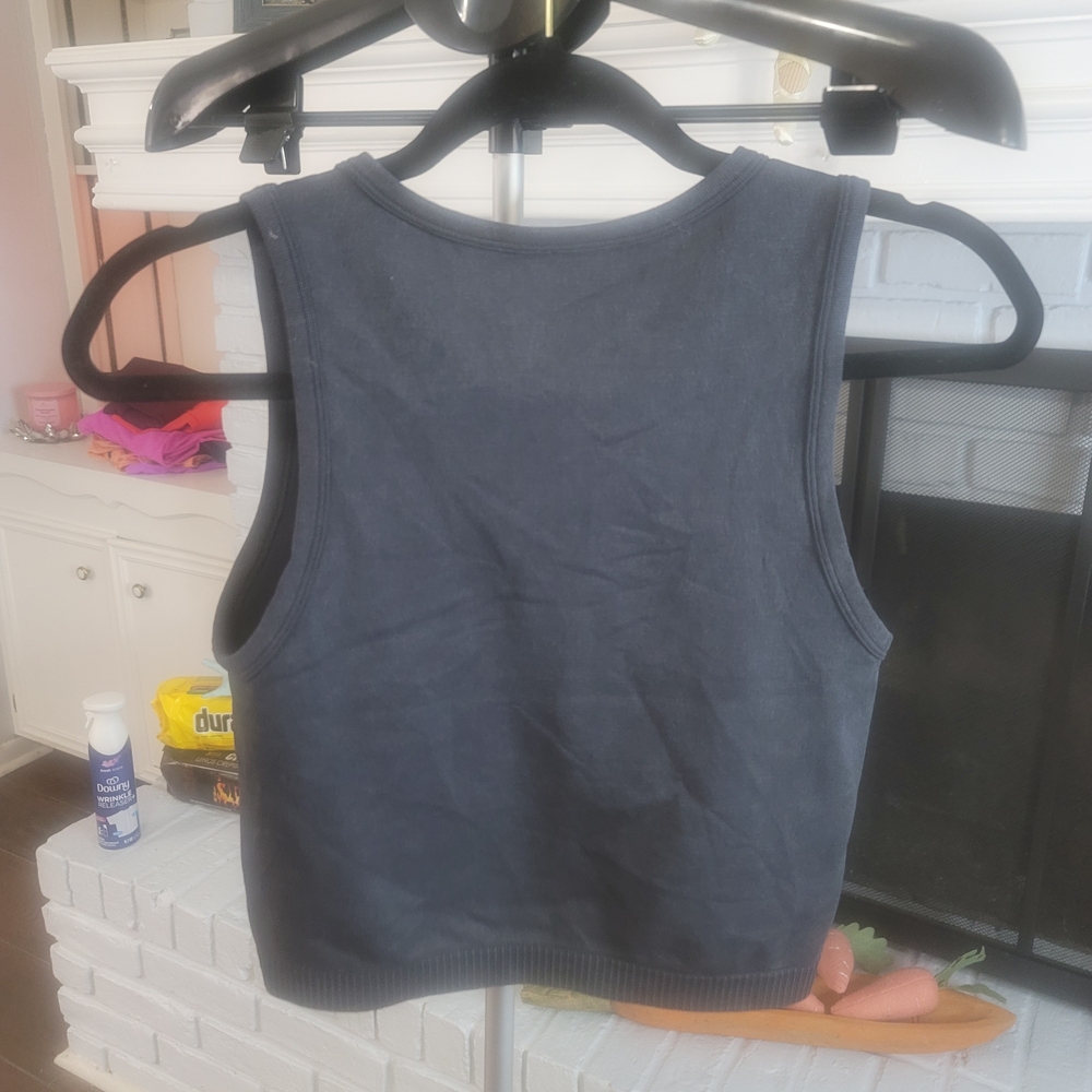 Black Ribbed Crop Tank - Picture 2 of 3